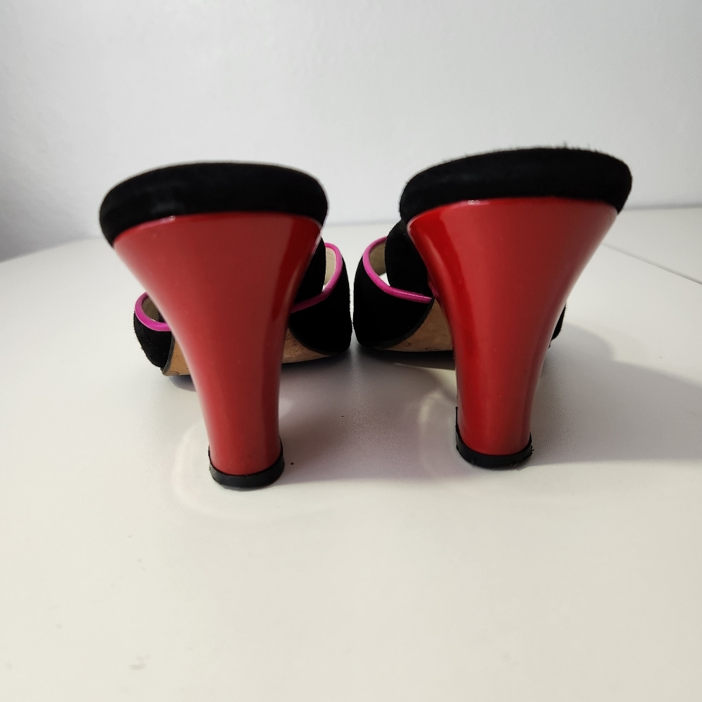 Black,Red & Pink Taryn Rose Suede Leather Heels Size 8.5 - Picture 8 of 14